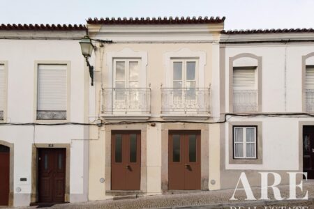 Villa for sale in Montemor-o-Novo