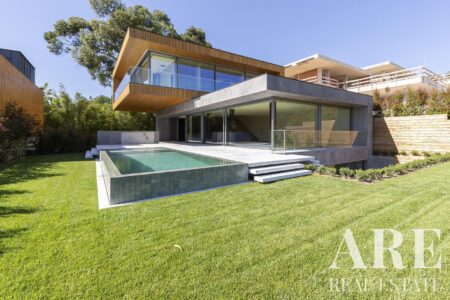 Villa for sale in Abuxarda, Cascais