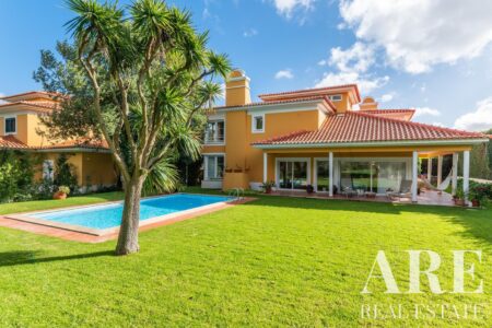 Villa for sale in Penha Longa, Cascais