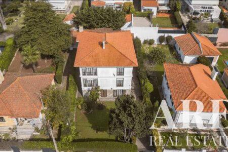 Villa for sale in Cascais