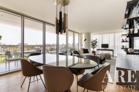Apartment for sale in Campolide, Lisbon