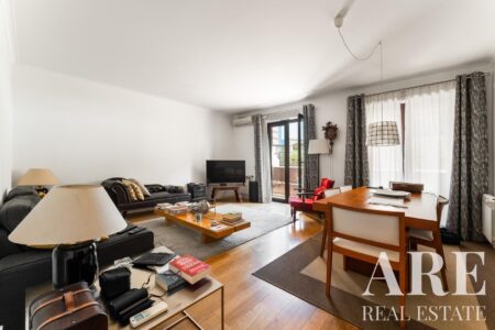 Apartment for sale in Laranjeiras, Lisbon